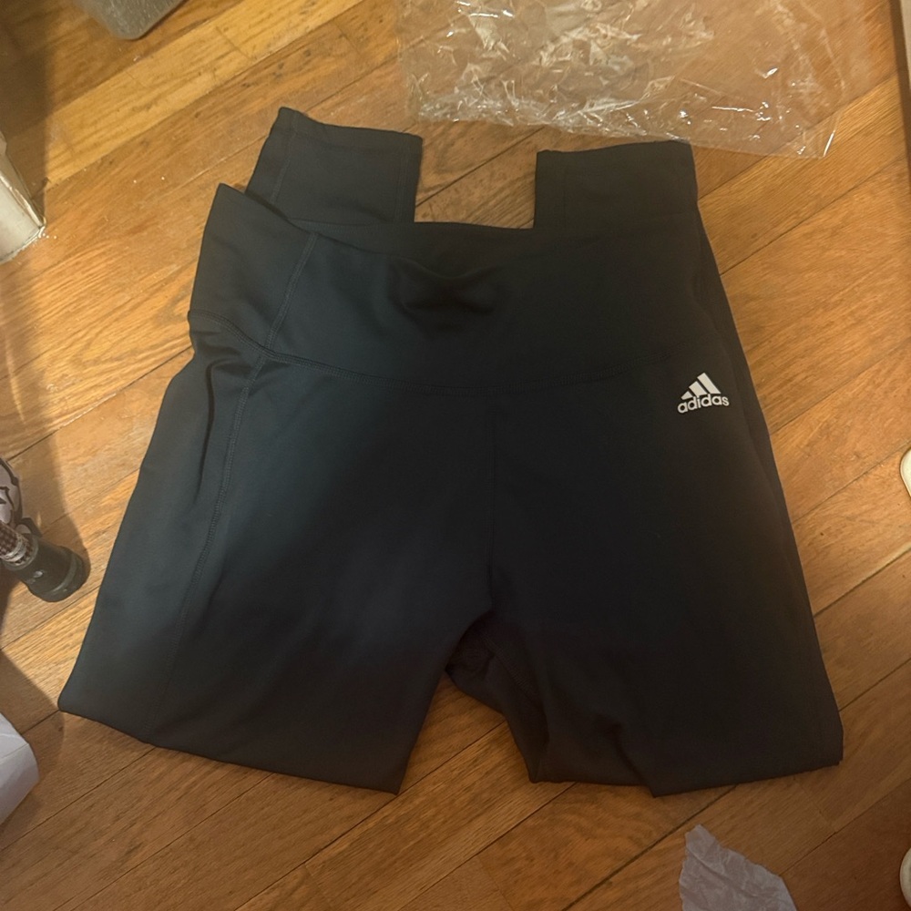 Adidas Dark Green Adidas Performance leggings size Large w/mesh side pocket!